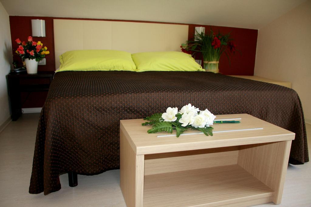 Hotel Monica Cervia Szoba fotó