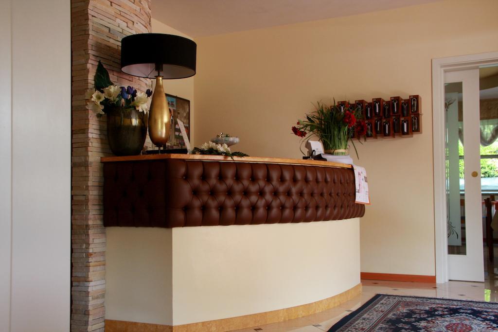 Hotel Monica Cervia Kültér fotó